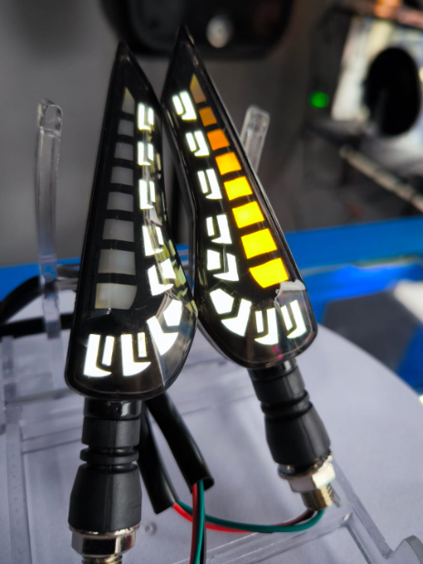 PAR DIRECCIONALES PARA MOTO ULTRA